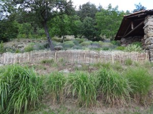 fence horizontal